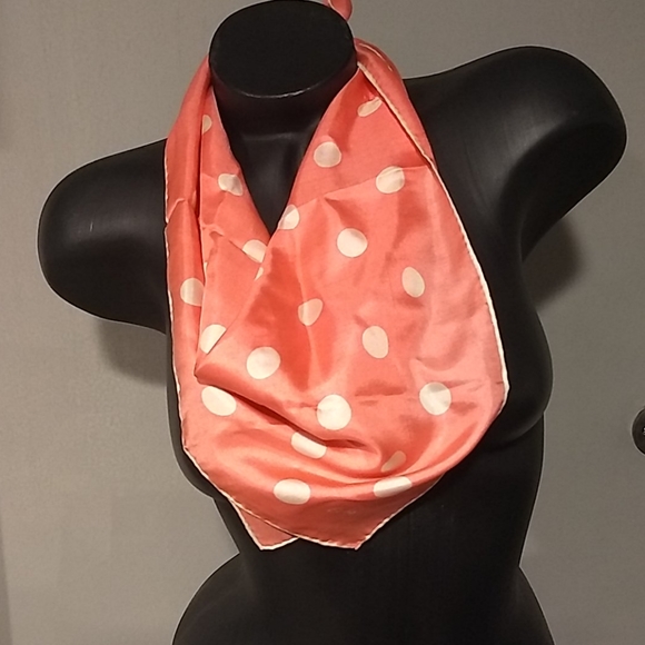 Echo square scarf - Picture 5 of 10